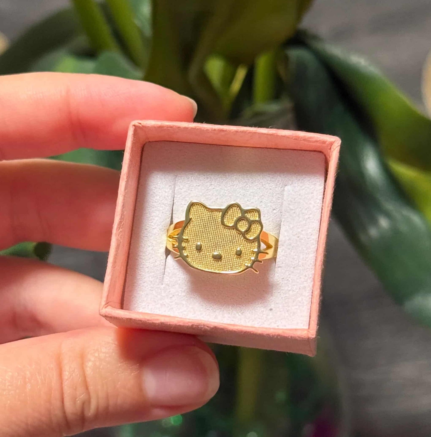 Hk Big Face Ring